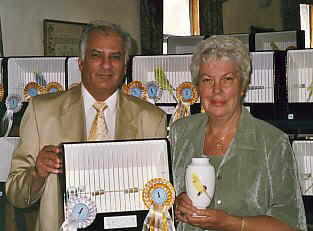 03.jpg (25731 bytes)