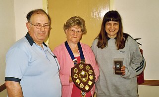 10.jpg (18702 bytes)